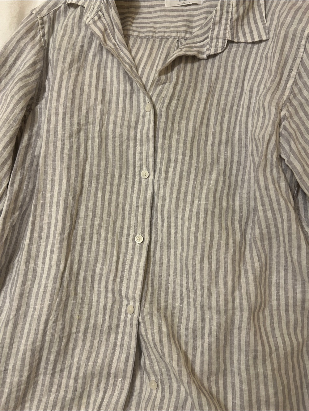 Uniqlo Premium Linen Shirt - Picture 3 of 5
